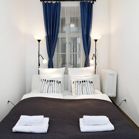 Very Central Apartment Close To Basilica Budapest Kültér fotó