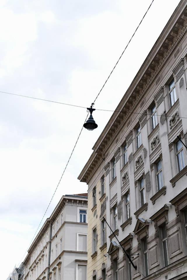 Very Central Apartment Close To Basilica Budapest Kültér fotó